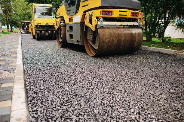 Best Professional Driveway Pavers  in Milwaukee, WI